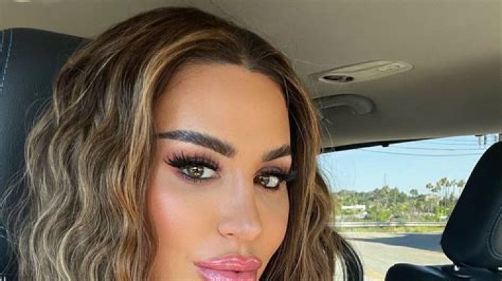 90 Day Fiancé Star Shekinah Garner Shares Swimsuit Photo of "Animal Spirit" — Celebwell