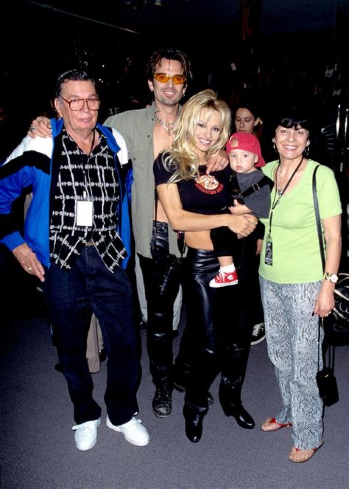 Athena Lee family, husband, children, parents, siblings