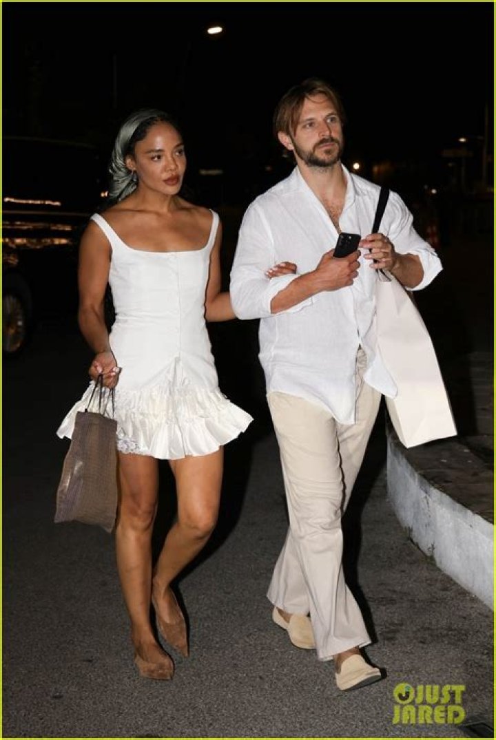 Does Tessa Thompson have a husband? – Celebrity