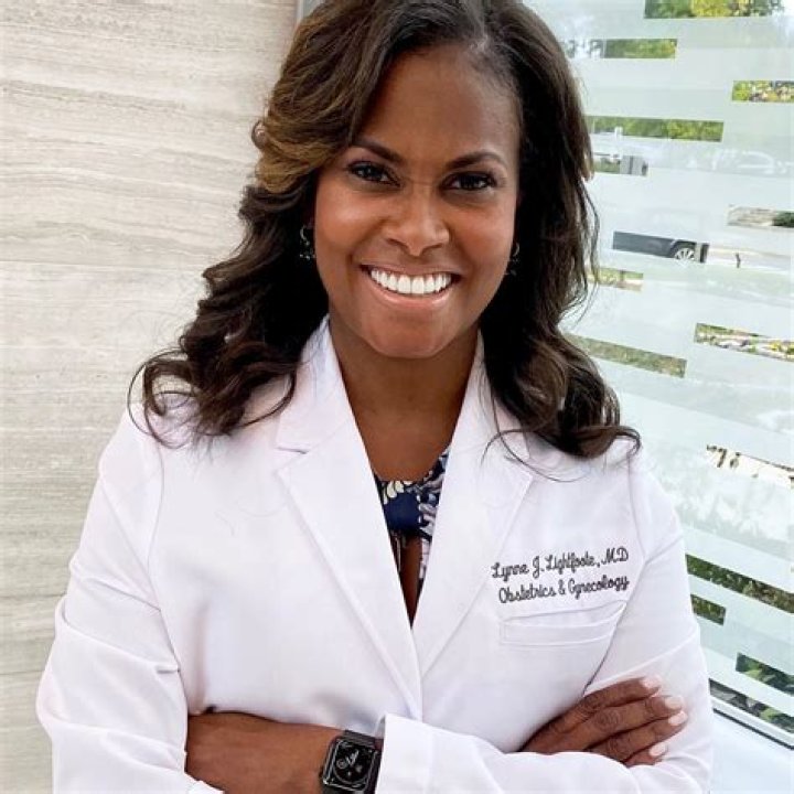 Dr. Lynne Freeman, MD – Renton, WA