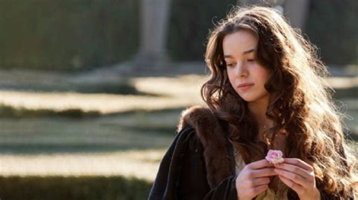 Hailee Steinfeld’s Next Film Calls For Nudity And A Sex Scene