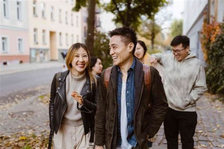 Is Sally and Emily the same person? – Celebrity