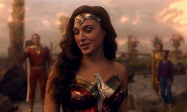 ‘It’s Wonder Woman’: ‘The Flash’ star couldn’t help but fangirl during her first meeting with Gal Gadot