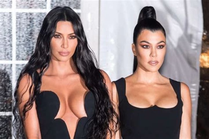 KUWTK: Kourtney Kardashian Has Been Helping Sister Kim Amid Her And Kanye West’s Marital Problems – Here’s How!