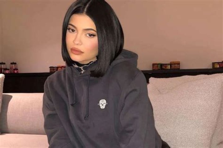 Kylie Jenner Might Be Using Drake To Make Travis Scott Jealous — Is It Working?