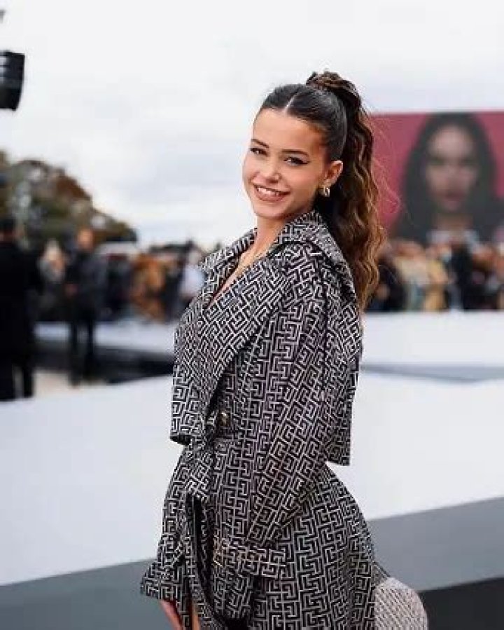 Lea Elui Ginet (Instagram Star) Wiki, Boyfriend, Age & More