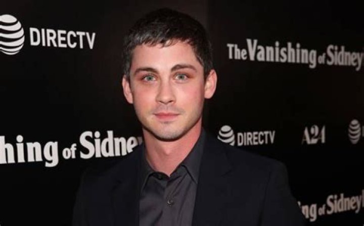 Logan Lerman Biography - Facts, Childhood, Family Life & Achievements