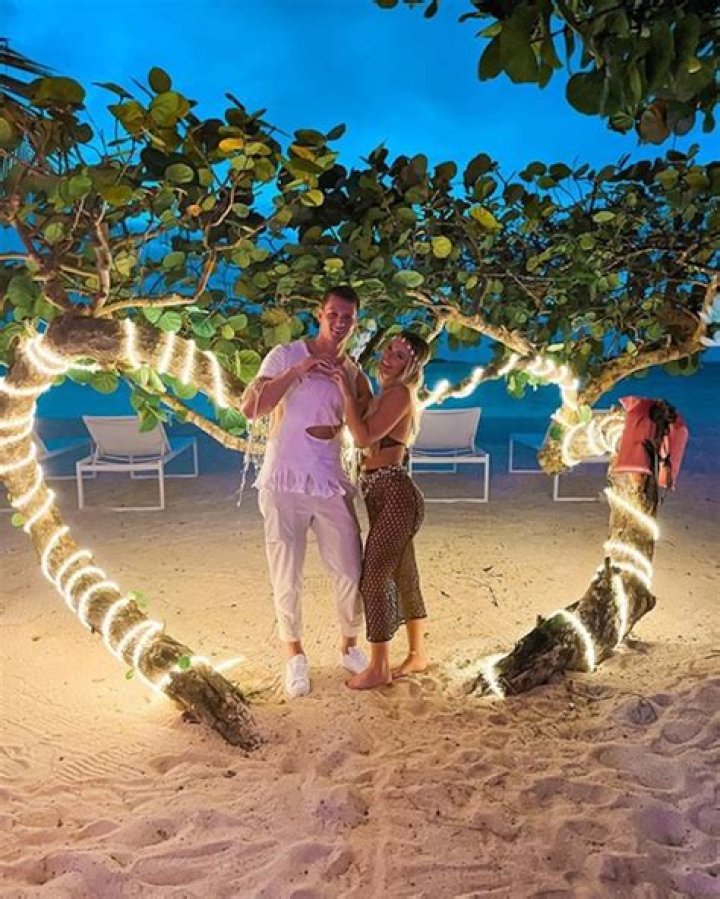 Why Is Sam From Siesta Key A Billionaire? – Celebrity